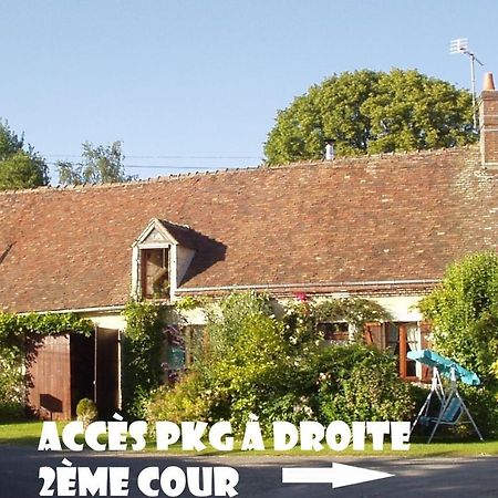 Gite De La Galaisiere Preaux  Bagian luar foto