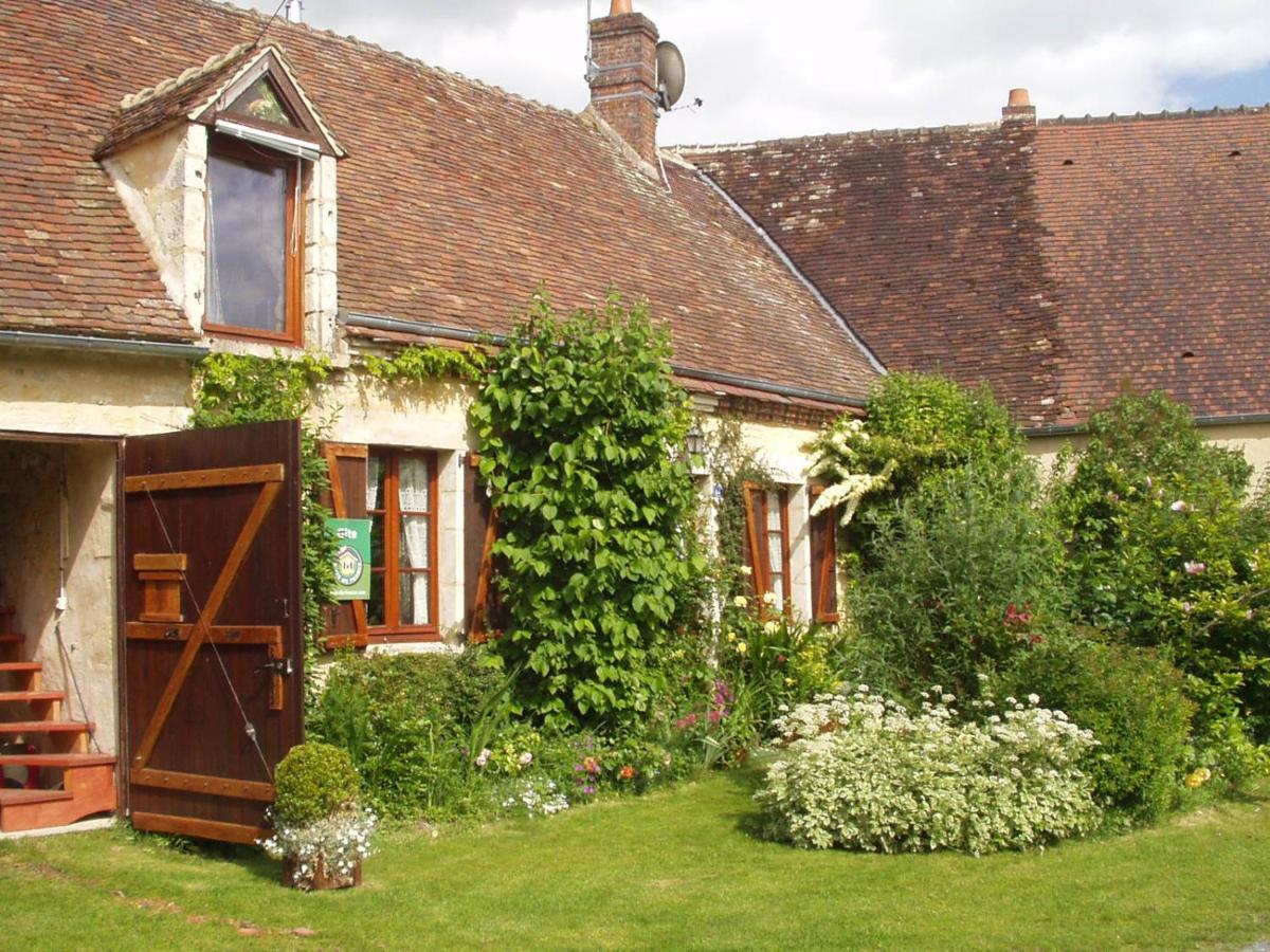 Gite De La Galaisiere Preaux  Bagian luar foto